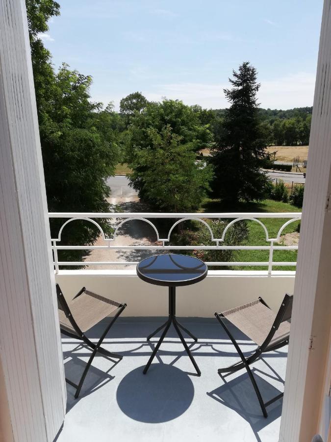 Vue Du Chateau D'Excideuil En Chambres Exteriör bild