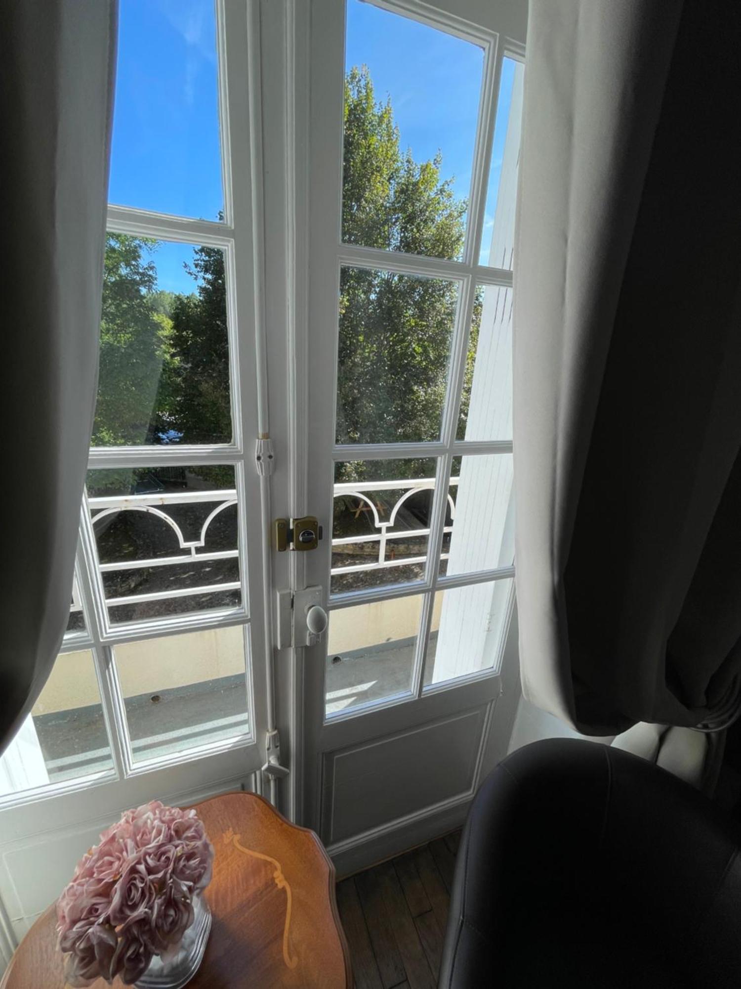 Vue Du Chateau D'Excideuil En Chambres Exteriör bild