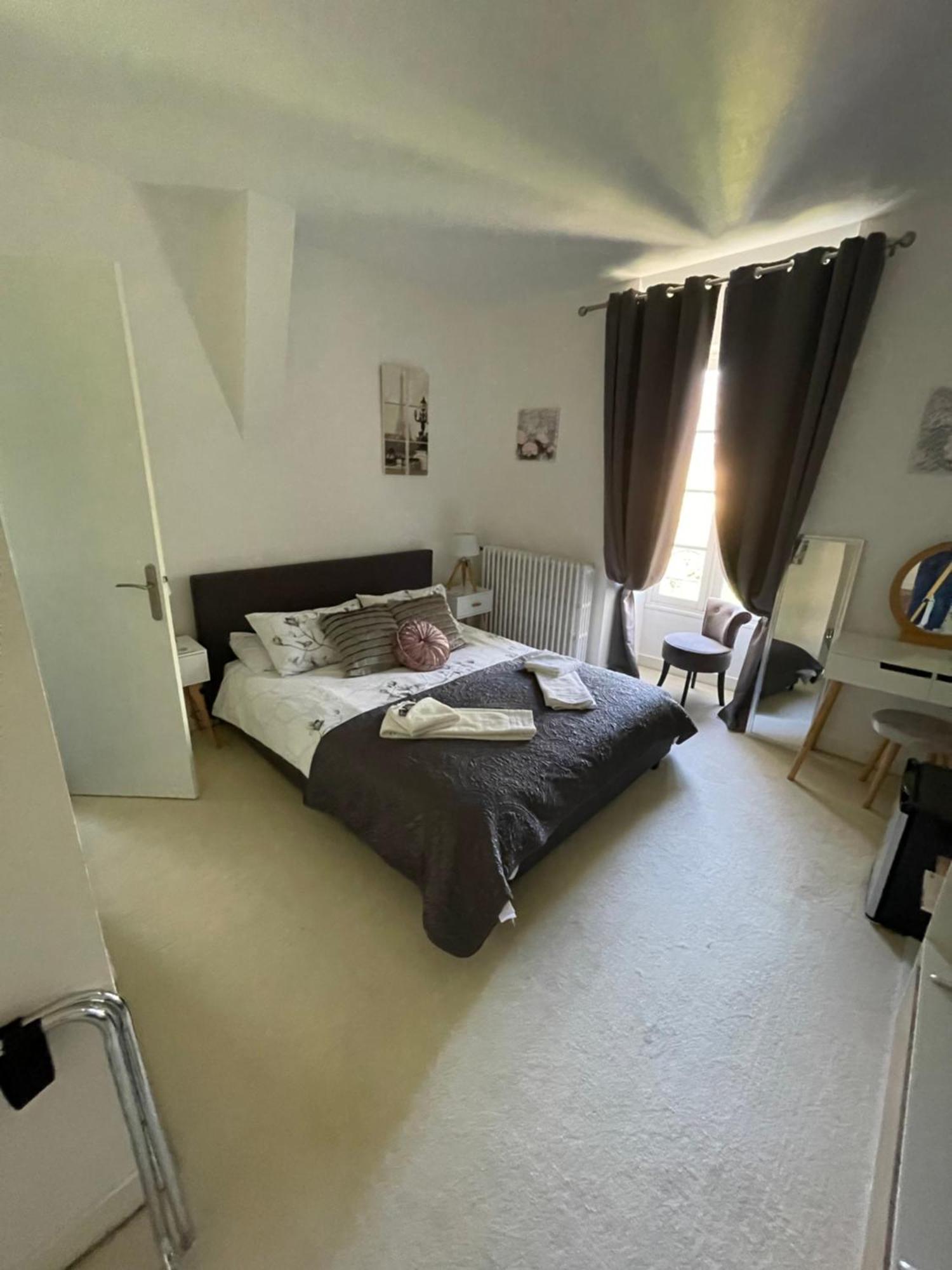 Vue Du Chateau D'Excideuil En Chambres Exteriör bild