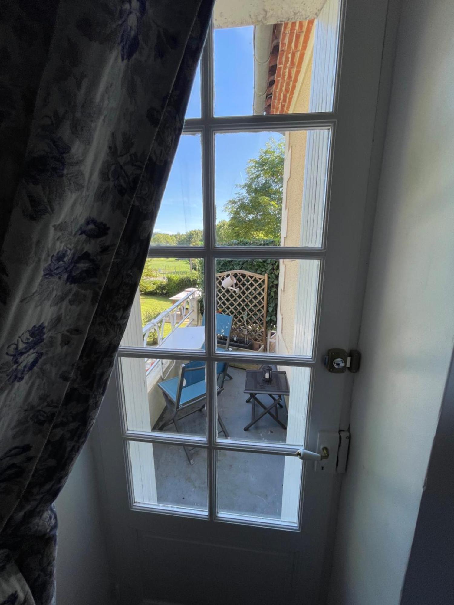 Vue Du Chateau D'Excideuil En Chambres Exteriör bild