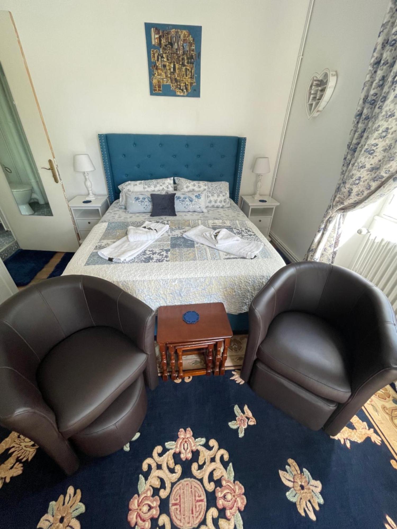 Vue Du Chateau D'Excideuil En Chambres Exteriör bild